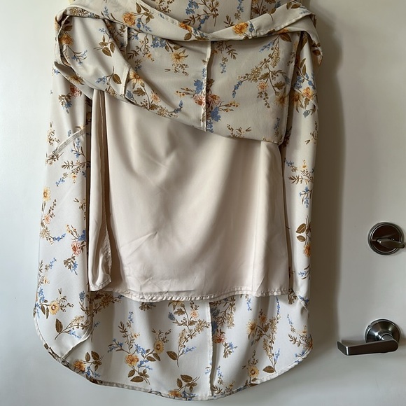 FOREVER 21 | Floral Print Skirt in Cream and Blue - Picture 11 of 14